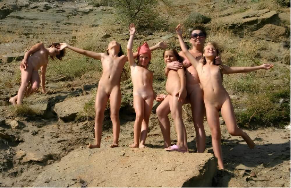 FKK an einem sonnigen Tag Bilder