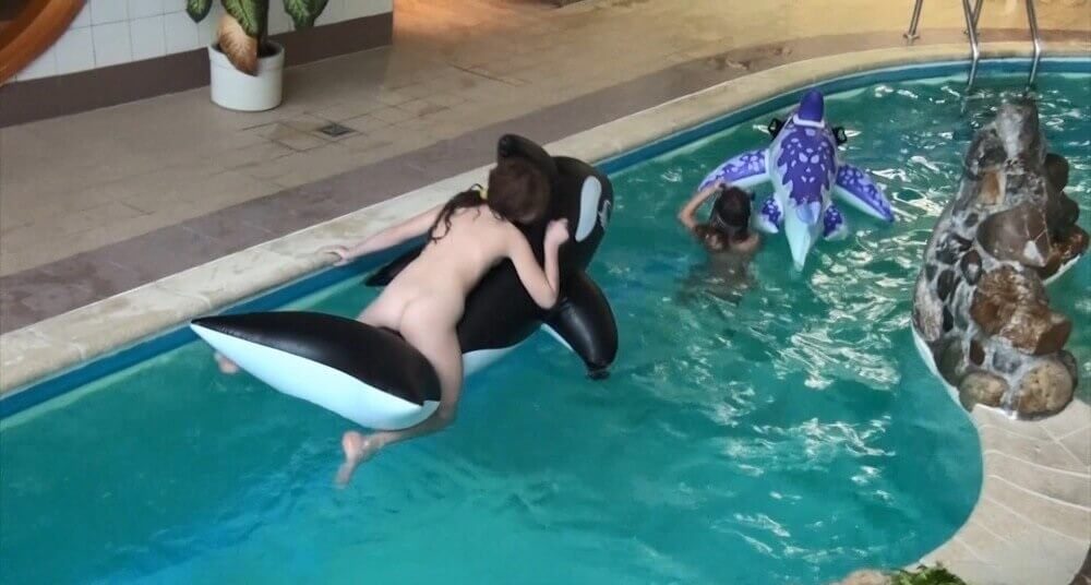 FKK im Schwimmbad Full HD