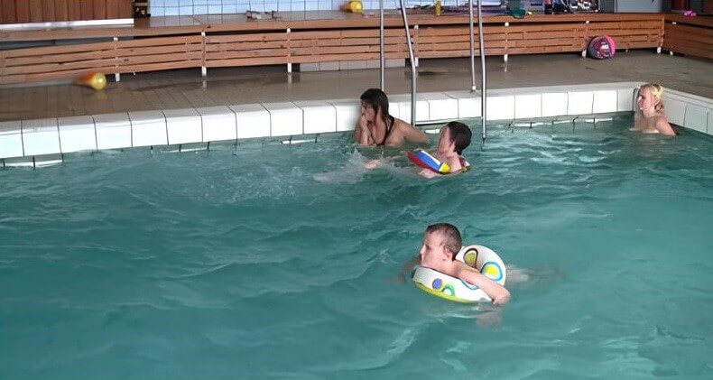 Schwimmzentrum Club Full HD