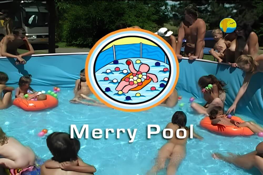 FKK-Freiheit: Fröhlicher Pool