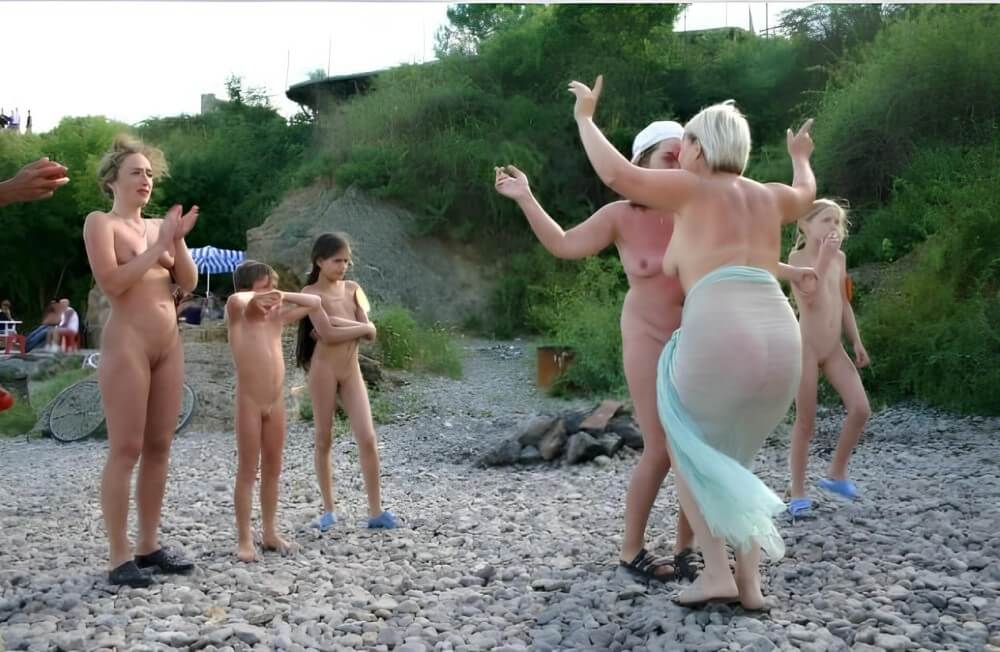 Tänze am Strand Bilder