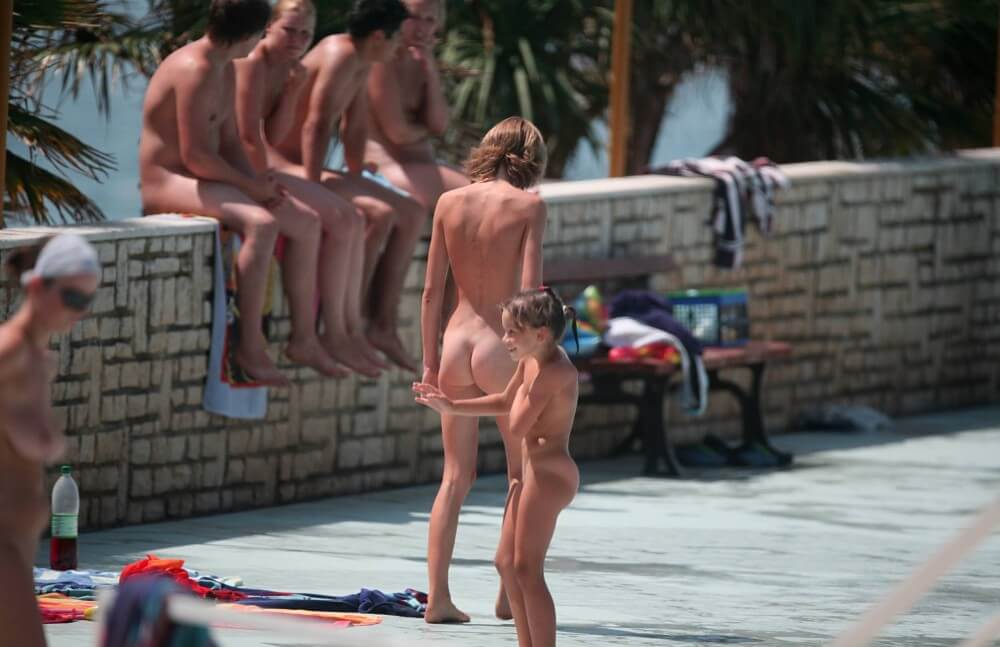 Bilder von Ledge-Gruppen-Naturisten