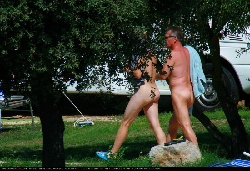 Ein kurzes Bad Im See-Avilia Große Galerie
