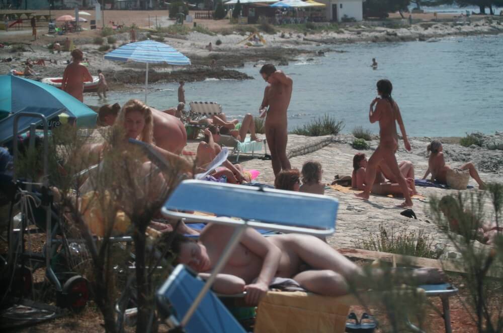Nuda Beach Bilder mit weitem Ausblick